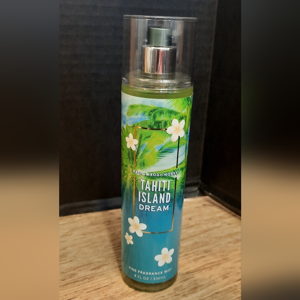 "TAHITI ISLAND DREAM"